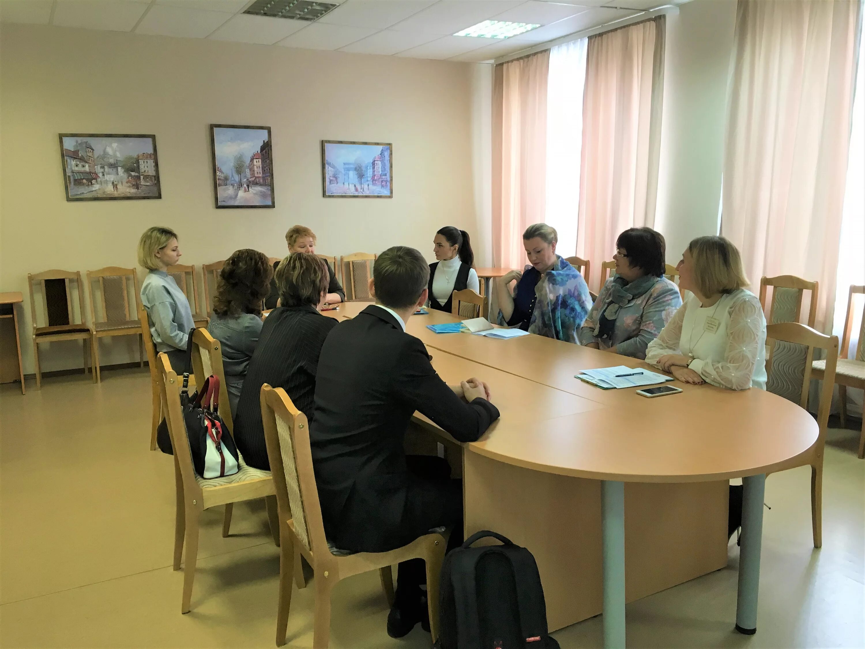 конференция школы санкт петербурга. круглый стол в школе. конференция школы санкт петербурга. нагрудный знак за гуманизацию школы санкт-петербурга вручение. конференция школы санкт петербурга.