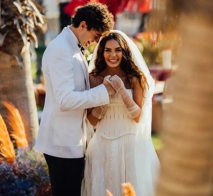 Джеди осман свадьба. Эбру шахин и осман. Эбру шахин свадьба. Шахин осман. Эбру и осман.