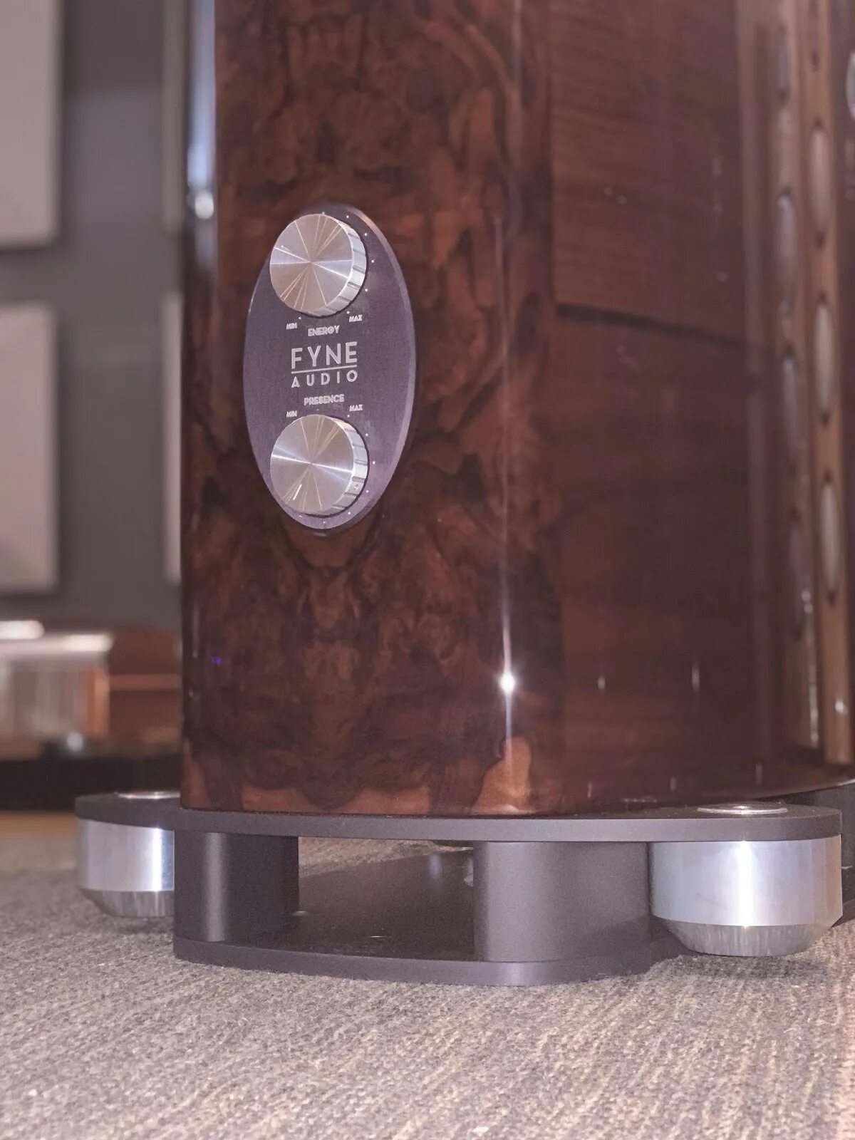 Fyne audio f700. Martin audio s18 blackline. Fyne audio f501sp. Fyne audio f501sp. Fyne audio f703.