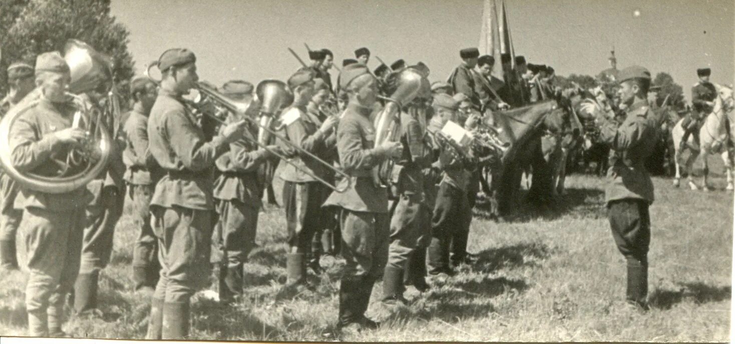 Военные оркестры в годы ВОВ 1941-1945. Военный оркестр на войне. Военный оркестр ВОВ. Военные оркестры на фронте. Единомышленники запевала офицерский