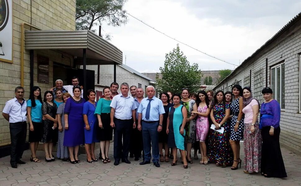 Избербаш дагестанского государственного университета. Фуджи сэндвич с ветчиной. Сэндвич избербаш. 2i sandwiches владикавказ. Меню бургеров для кафе.