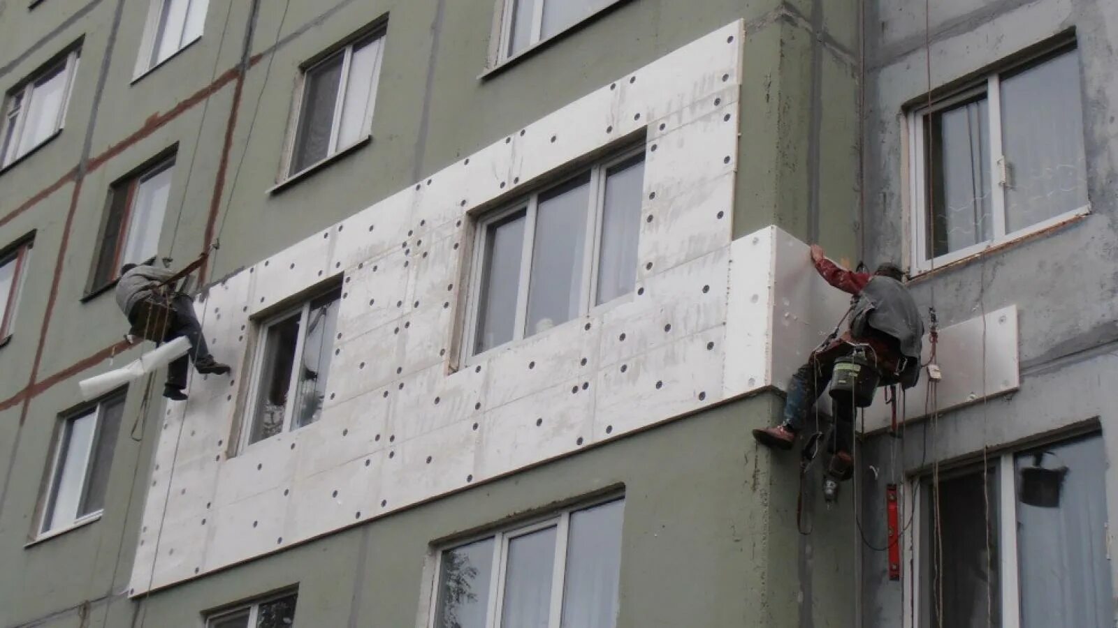 Демонтаж утеплителя стен