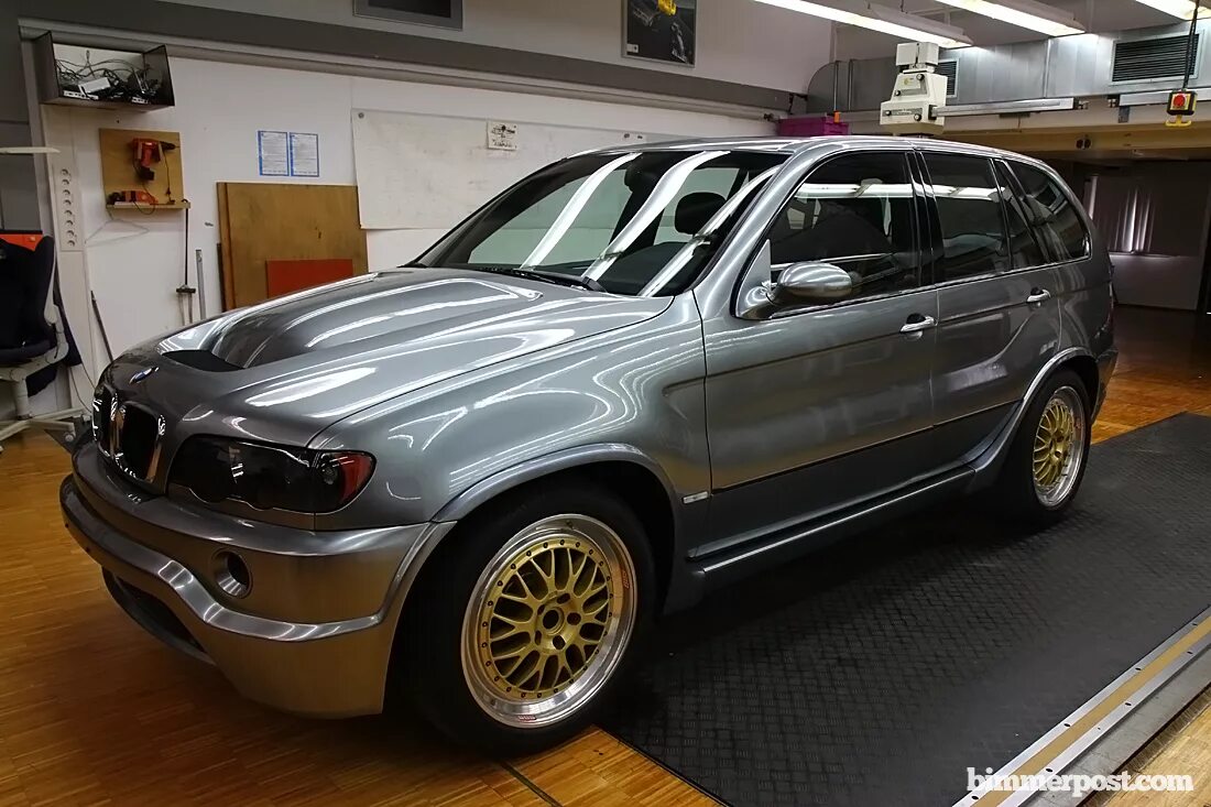 Bmw x5 le mans. Bmw x5 e53 alpina. бмв х5 е53 альпина. bmw x5 lm. бмв х5 леман.