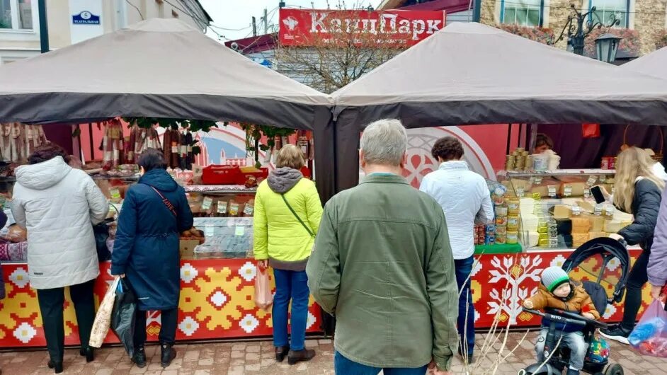Прокопьевская ярмарка в великом устюге. Ярмарка в калуге ктз. Ярмарка калужских мастеров. Ярмарка в калуге 2022 в сентябре. Осенняя ярмарка калуга.