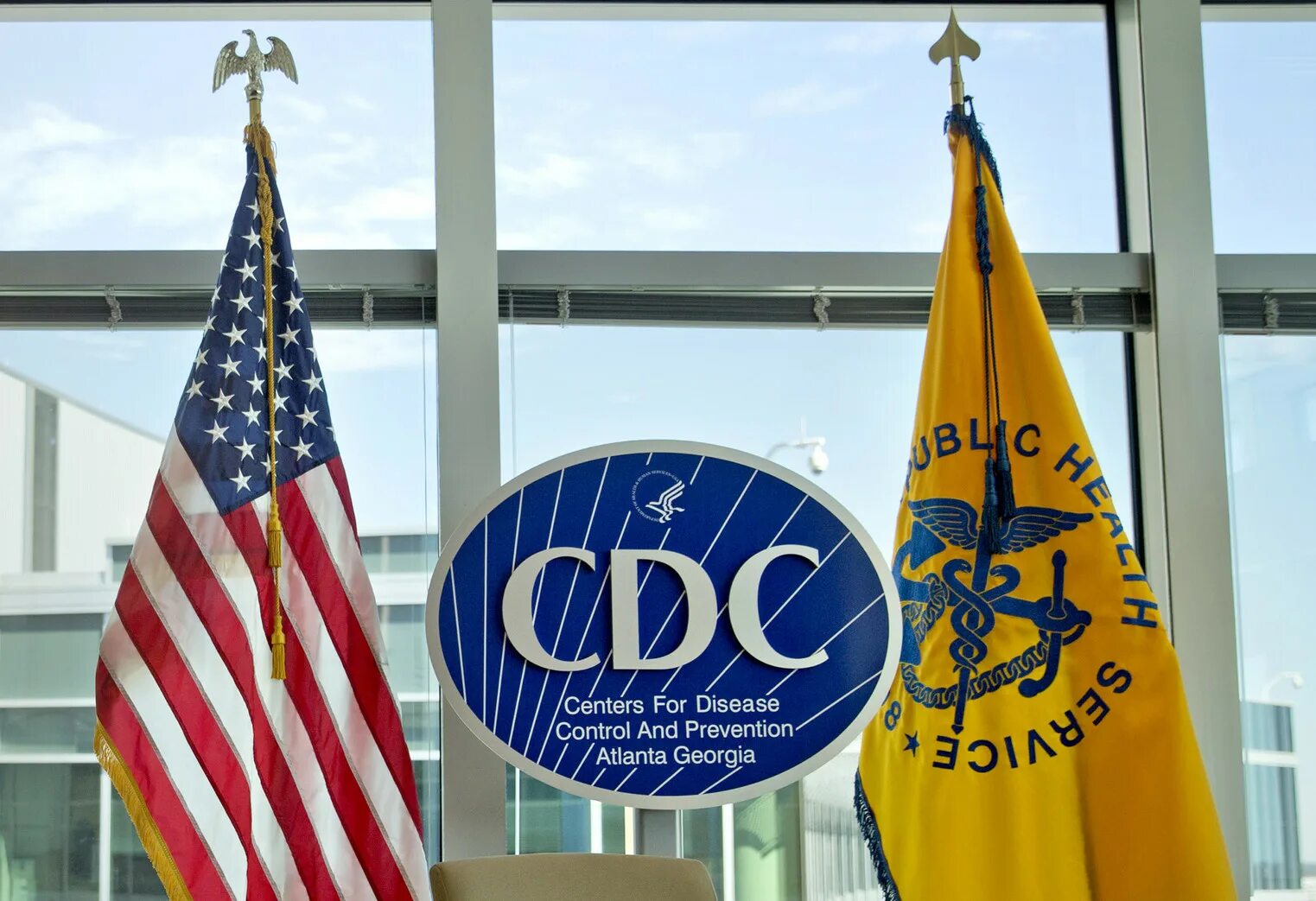 Center for disease. CDC Атланта США. CDC logo. Centers for disease Control. Центры по контролю и профилактике заболеваний CDC logo.