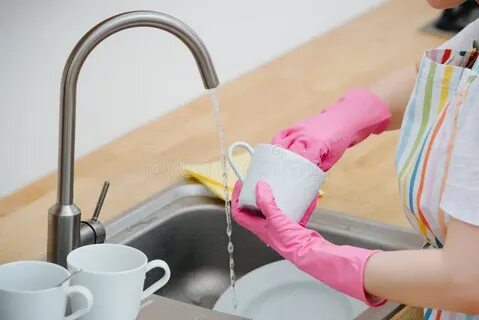 Мыть кружки