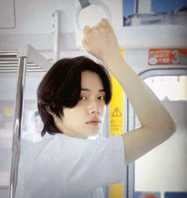 Минсоны 18. Pentagon humph jinho. Полу кореей полу русский. Ченле nct 2020. Фф тхт и т и.