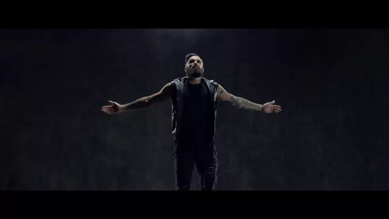 Feel invincible. Пони skillet - feel invincible. Feel invincible skillet промо меч. Skillet feel invincible обложка. Skillet feel invincible обложка.