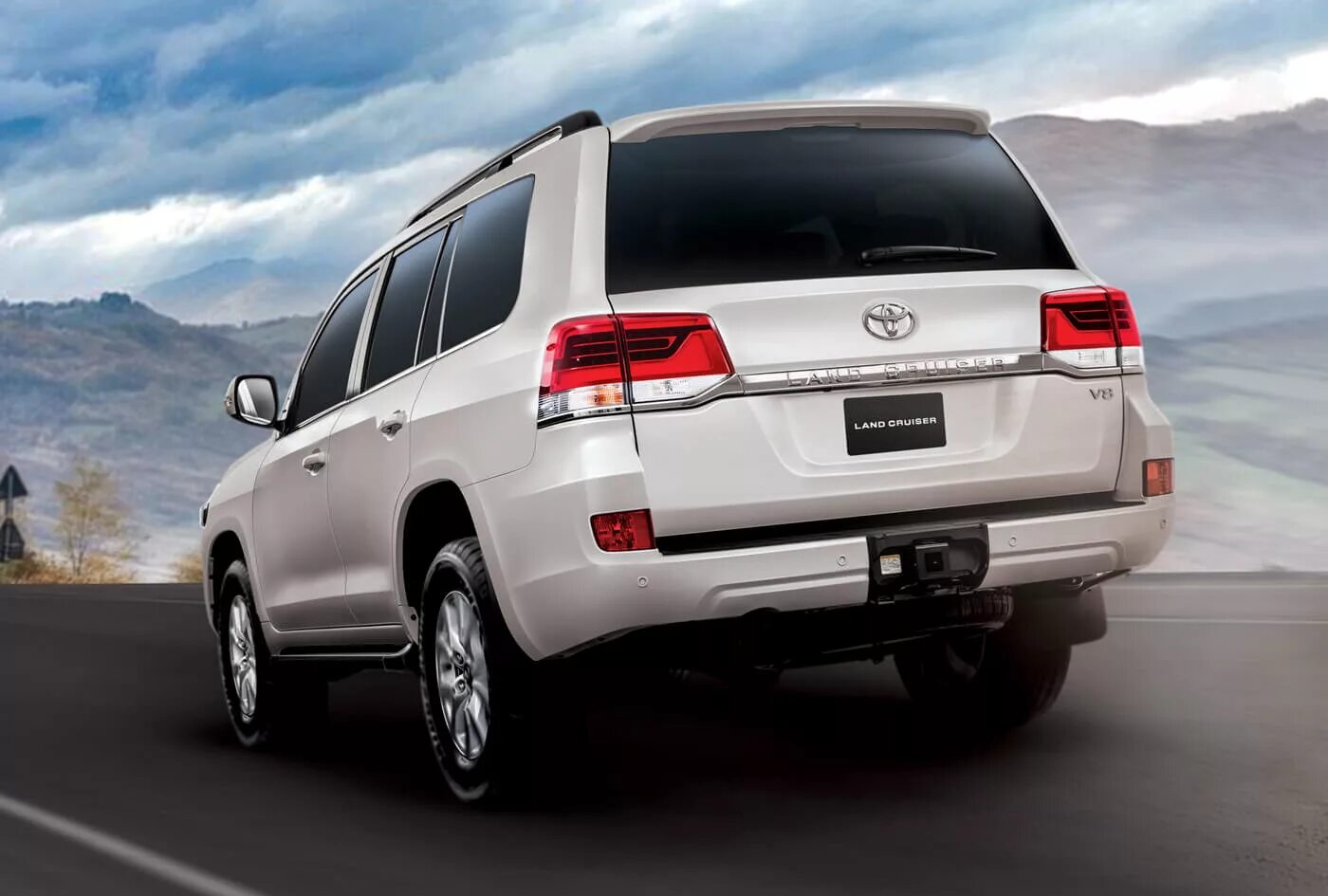 Крузер v8. Toyota land cruiser 2025. toyota land cruiser v8 2025. тойота ленд крузер 350. тойота ленд крузер v8 2025.