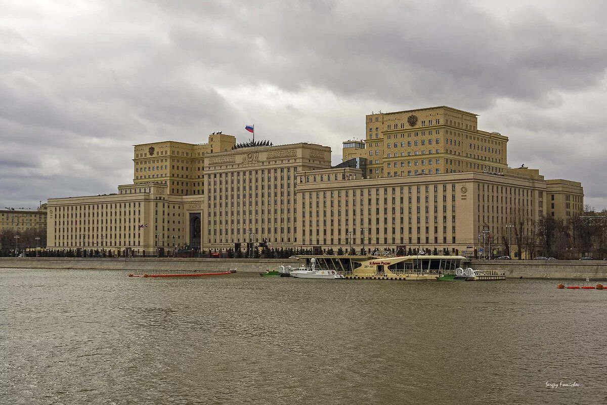3 дом министерства обороны рф. здание мо рф на фрунзенской набережной. фрунзенская набережная министерство обороны. министерство обороны рф на фрунзенской набережной. министерство обороны рф на фрунзенской набережной.