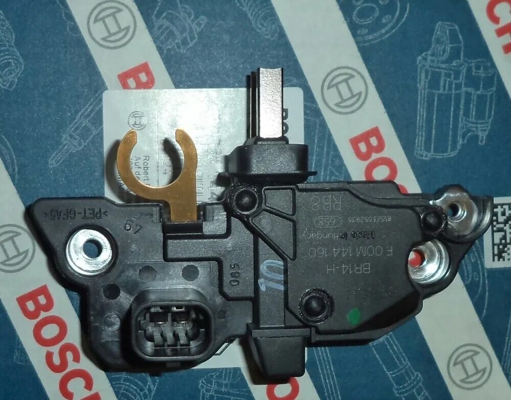 Регулятор напряжения генератора bosch. Bosch f 00m 144 160 регулятор напряжения. F00m144160. Реле регулятор генератора Bosch f00m144160. Регулятор напряжения Bosch 14.