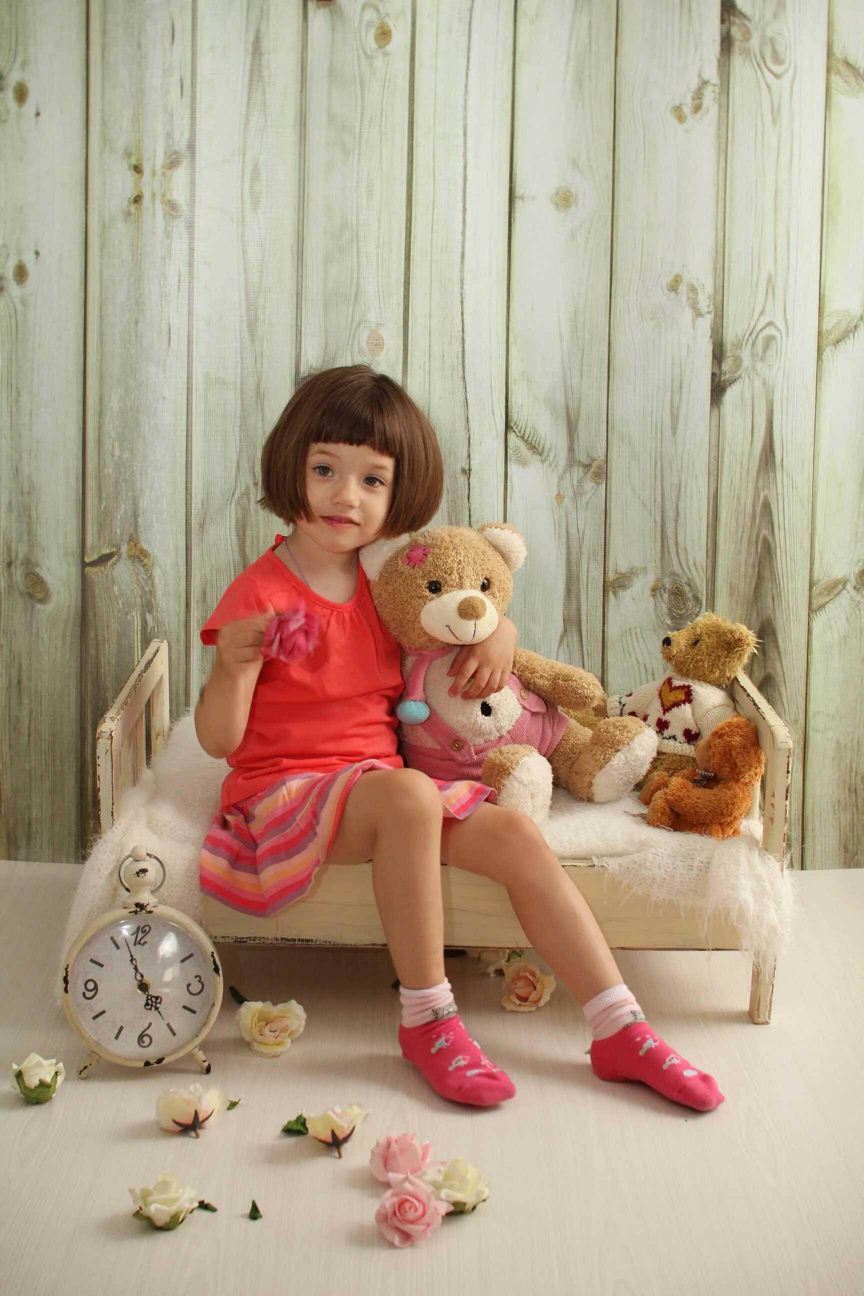 алиса блоггер детский. алиса роговцева 2022. я алиса. алиса включи малыша. алиса детский канал.