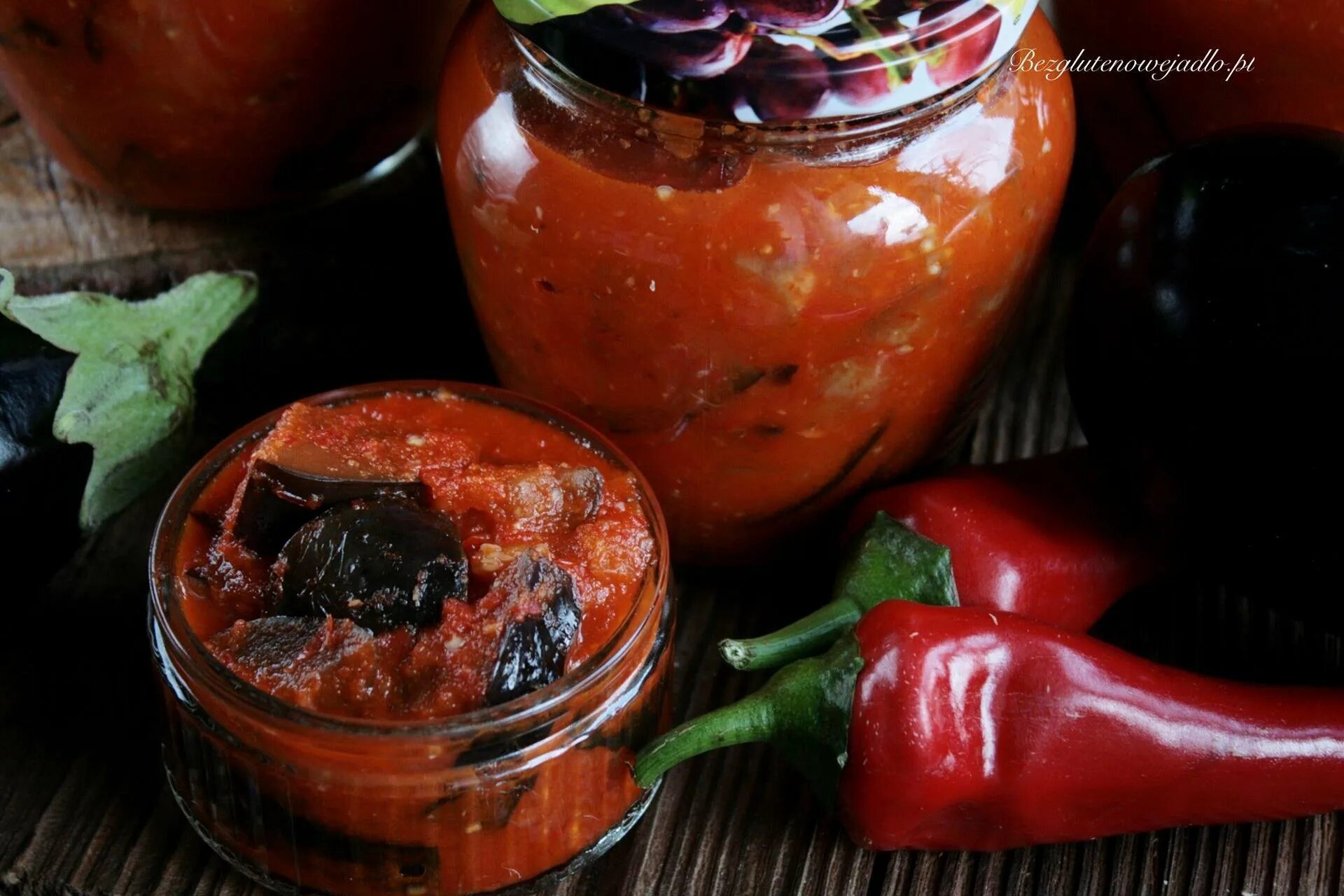 Рецепт вкусных баклажанов на зиму. Баклажаны по-грузински на зиму. баклажаны по грузински с помидорами самый вкусный. баклажаны по-грузински на зиму острые с помидорами. баклажаны в томате на зиму.