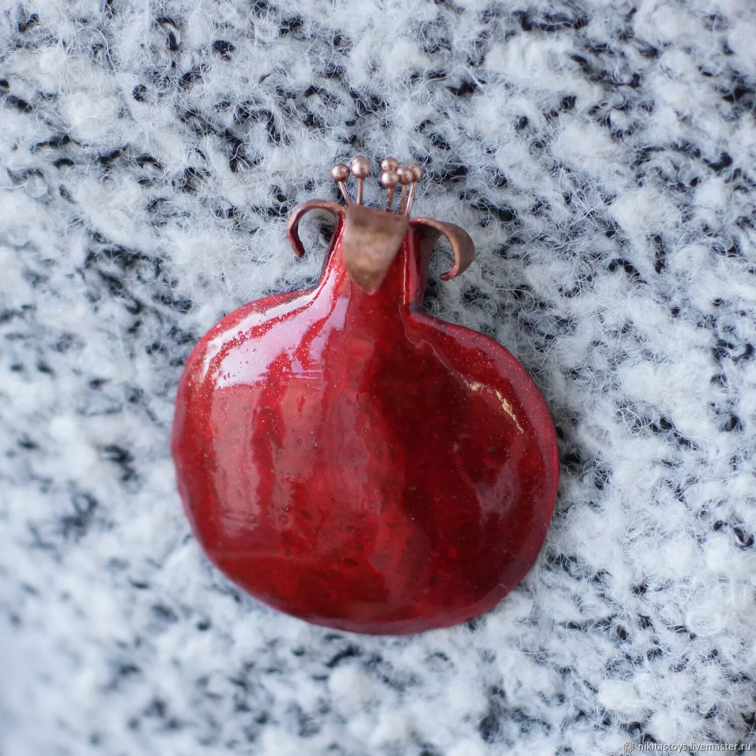 Гранат стекло. Гранат пироп бусины. Гранатовый браслет а5042. Подарки вере гранатовый. Гсж гранатовый браслет.