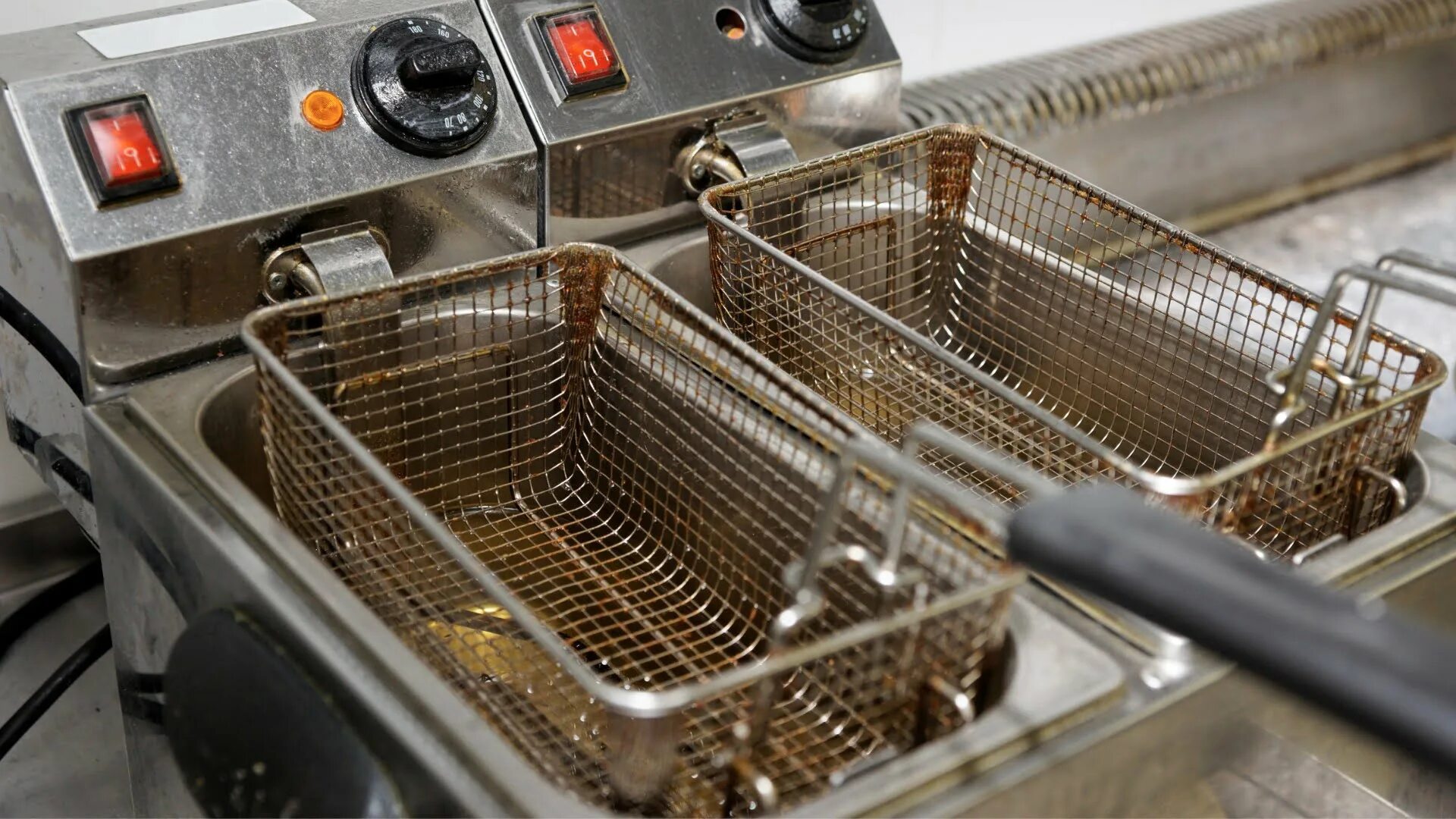 Промышленная фритюрница Jostek MK-Pin 40. Фритюрница Kitfort KT-2022. Deep Fryer фритюрница WN-DF 3001. Электрофритюрницы (TEF-4l. Фритюрные жиры используемые при производстве пищевой