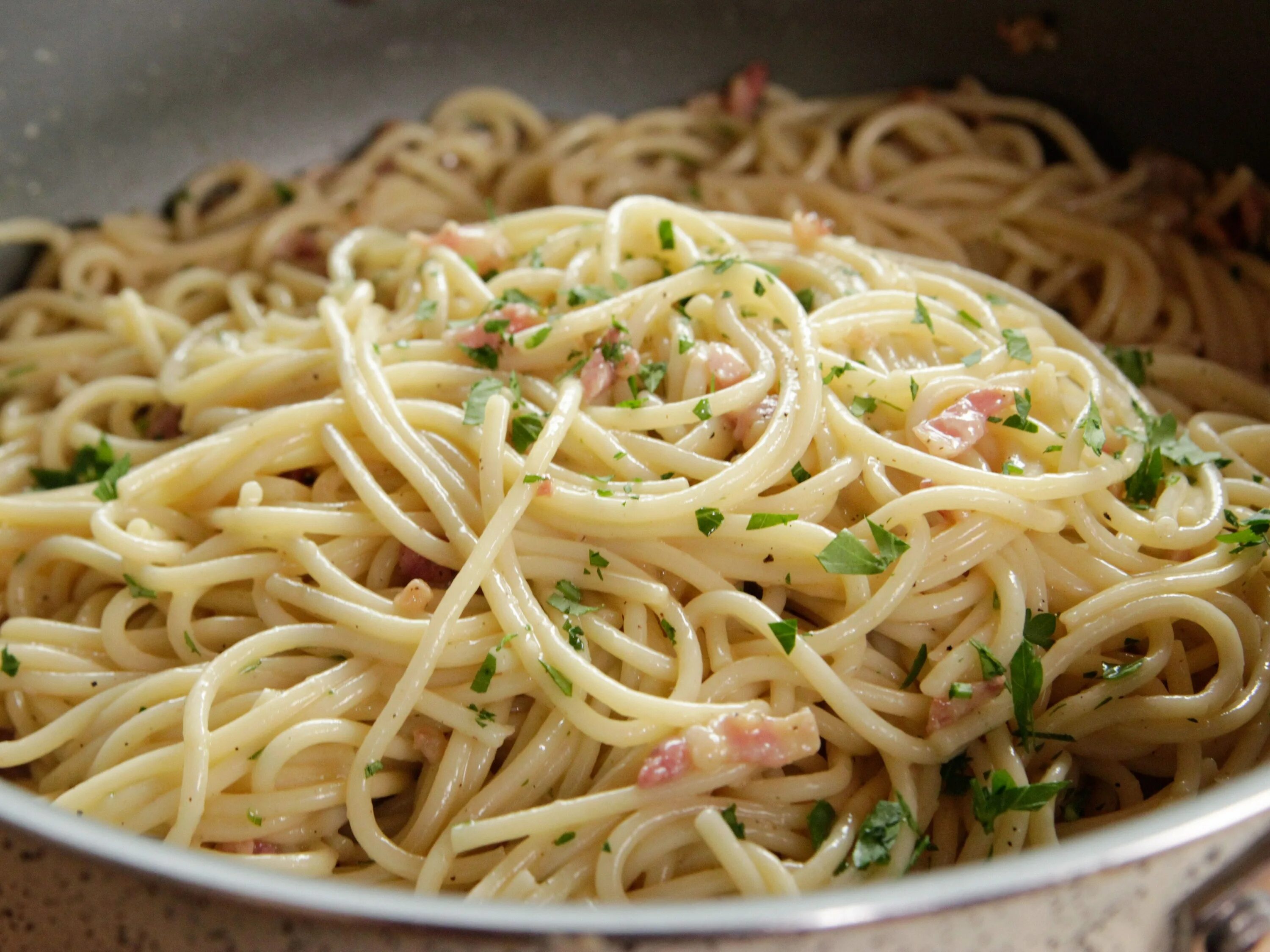 Лапша с сыром на сковороде