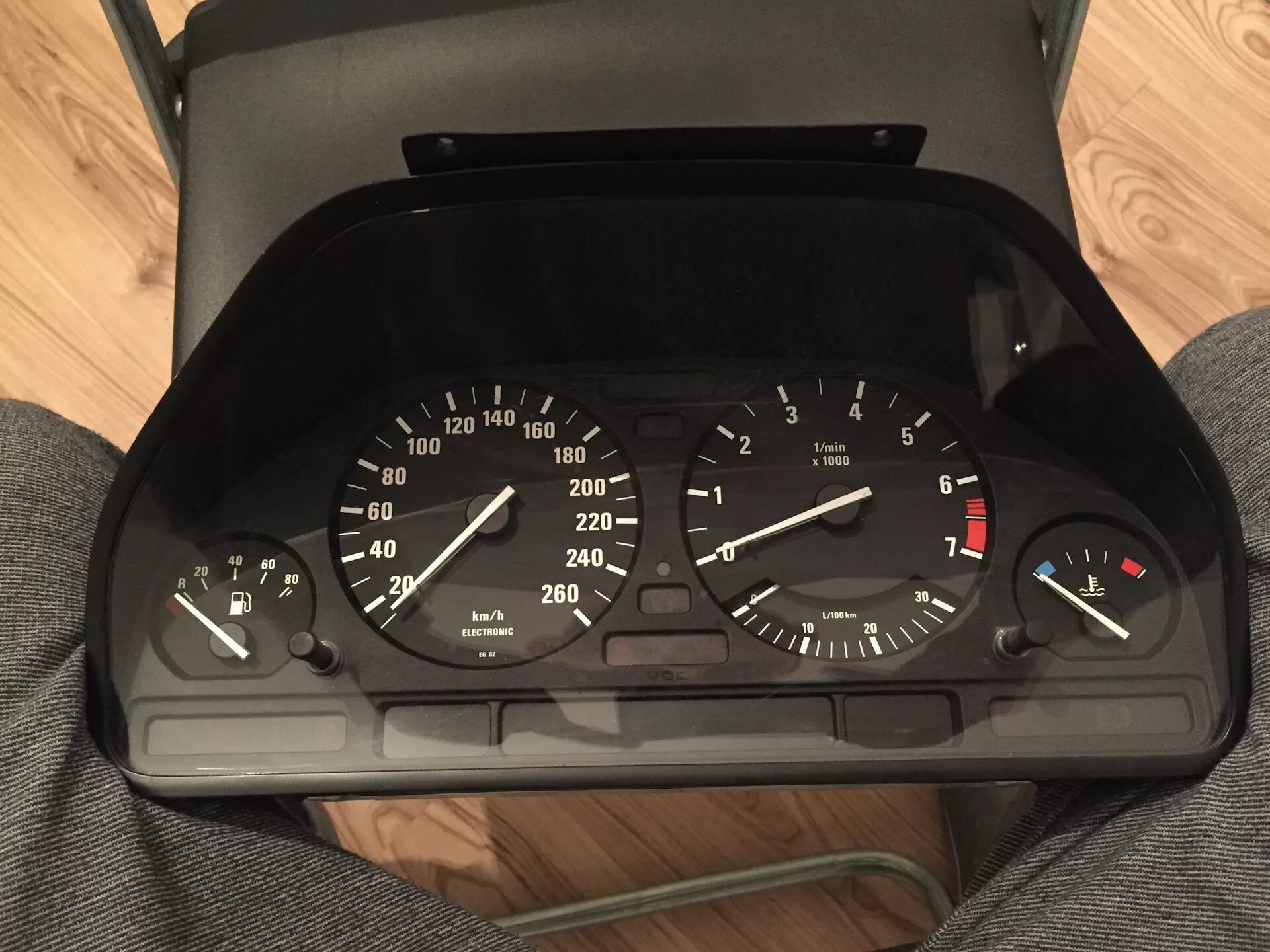 Приборная панель бмв е34. Бмв м5 е34 спидометр. Приборная панель bmw e34. Приборная панель бмв е34 electronic. Приборная панель бмв е34 дизель.