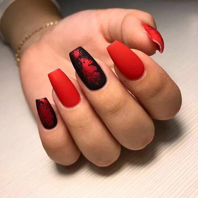 Pin on Идеи для маникюров Red nails, Red nail designs, Red nail art designs