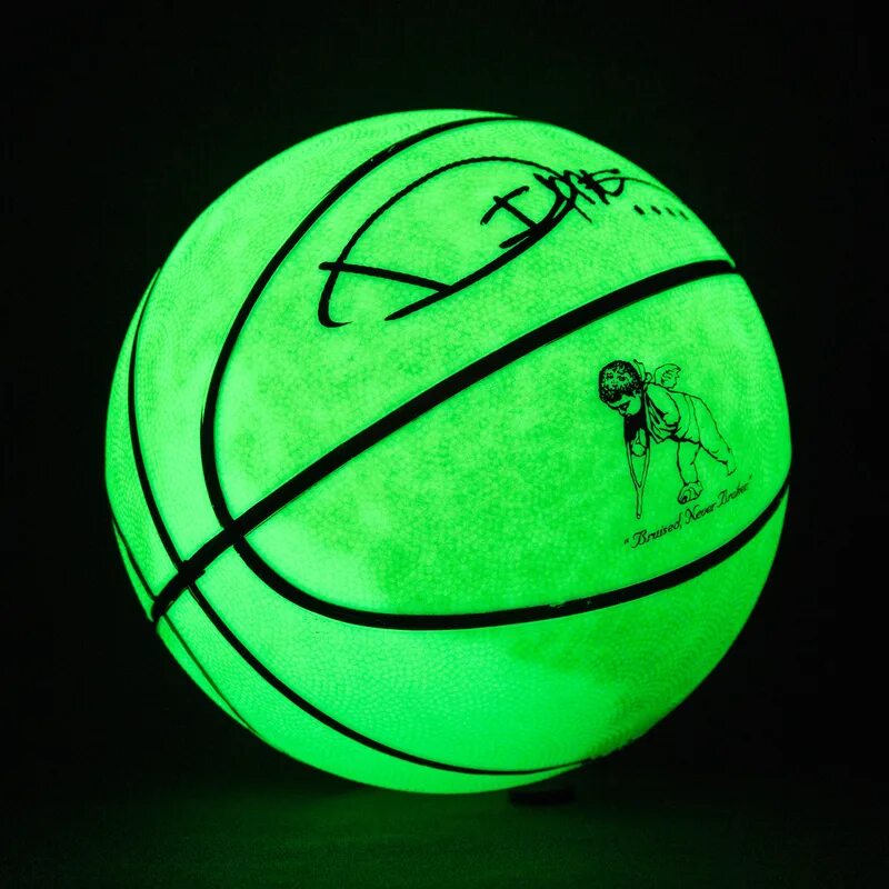 Мастер святого мяча. Баскетбольный мяч Nike неон. Баскетбольный мяч Puma Basketball Top. Баскетбольный мяч светоотражающий Nike. Баскетбольный мяч 7 фиолетово зелёный Вилсон.