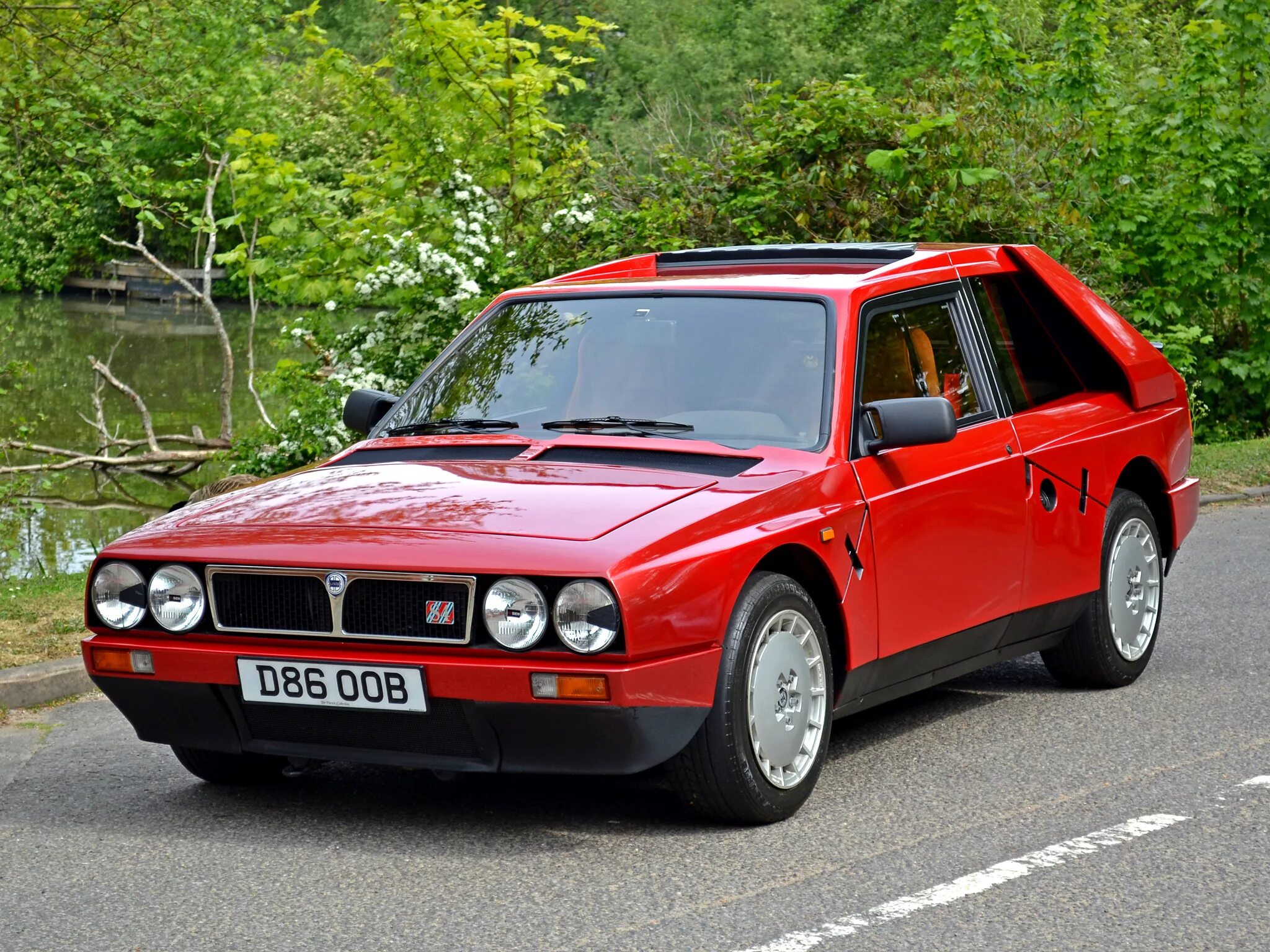 Лянча Дельта с4. Lancia s4. Машина Lancia Delta. Lancia Delta s4 1986 сервис.