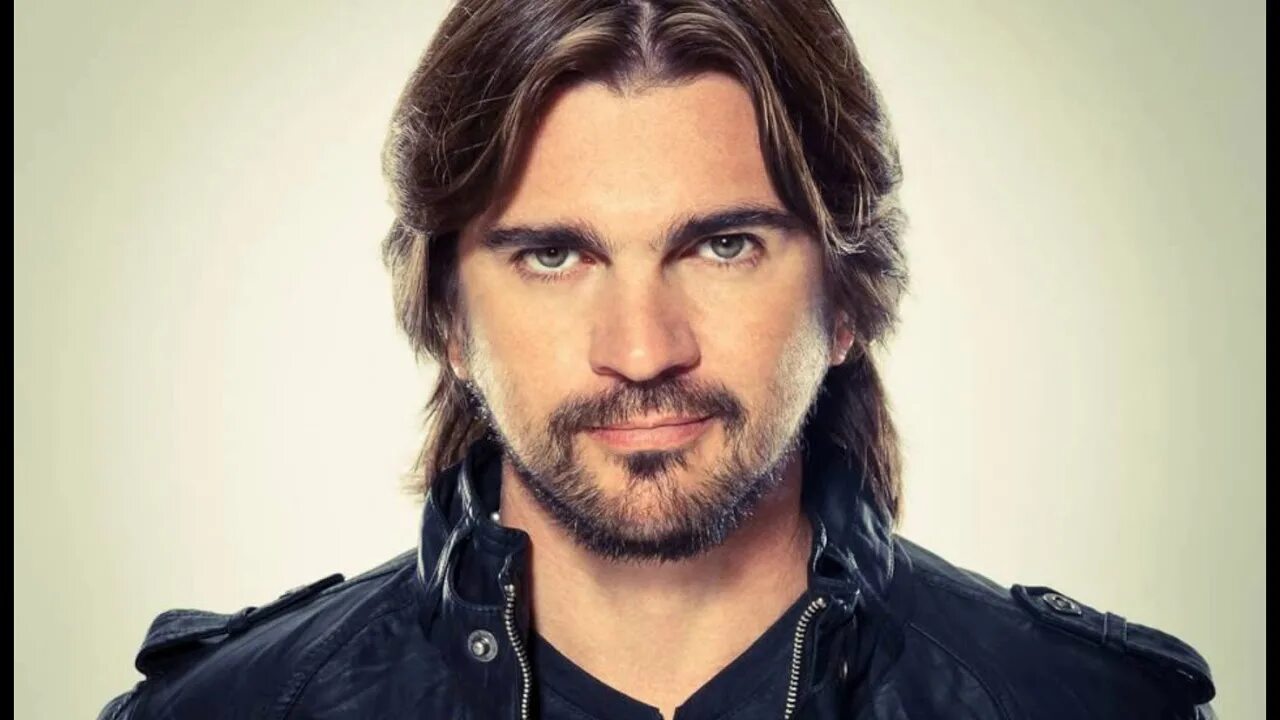 Juanes a dios le. Juanes 2004. хуанес певец. хуанес в молодости. la camisa negra хуанес.