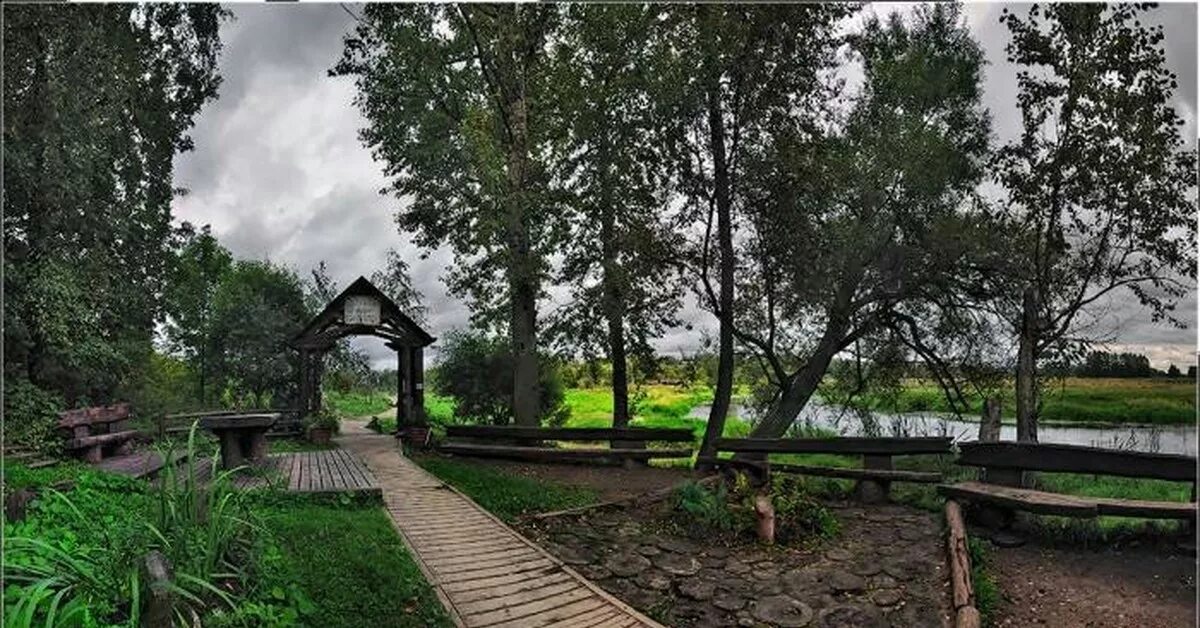 Родник пушкино. Родник Ивушка Мамонтовка. Родник Ивушка в Пушкино. Родник в Мамонтовке. Родник Ивушка Мамонтовка Пушкино.