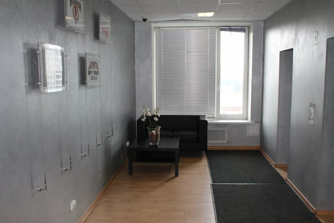 Коммерческое помещение. Большие пустые помещения. Сдача помещения в аренду от физического. Iq парк бизнес центр автосервис. Iq парк бизнес центр.