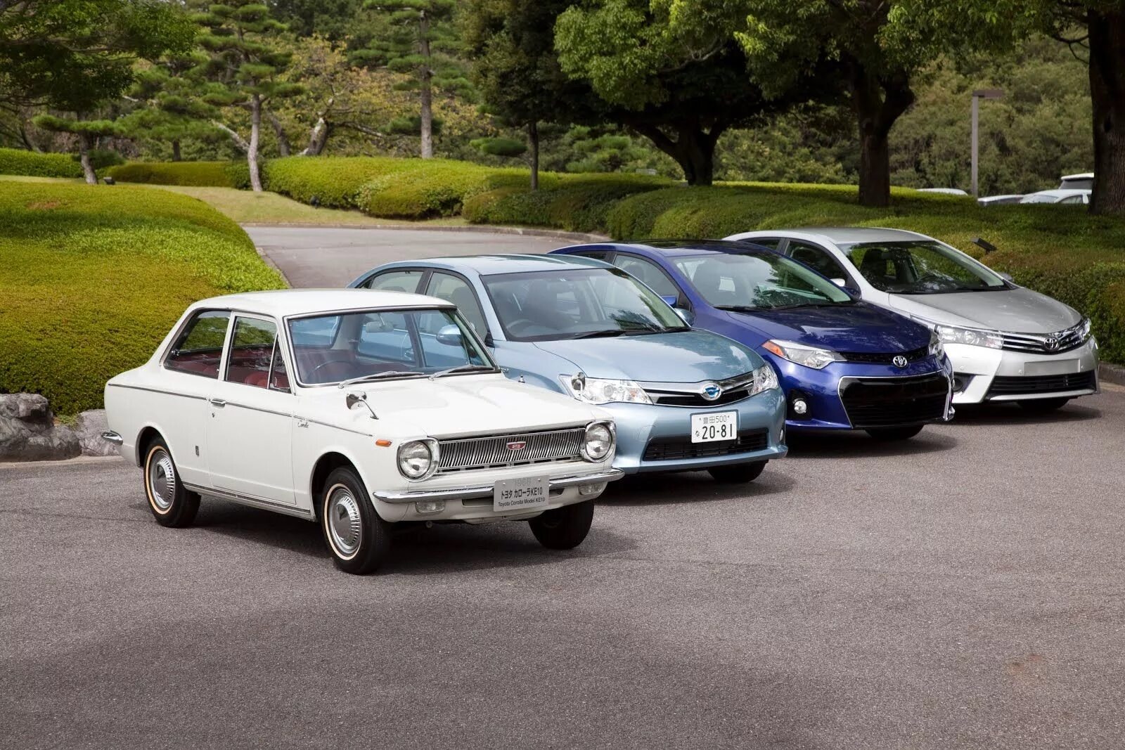 Японская иномарка 6. Toyota Corolla Эволюция. Toyota Corolla 1965. Toyota Corolla 1966. Тойота Королла 1960.