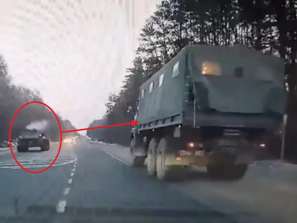 Расстреляли грузовик. Бтр 82 всу. бтр 82 в мариуполе. бтр-82а на украине. бтр-82а на полном ходу уничтожил грузовик всу из 30-мм пушки.