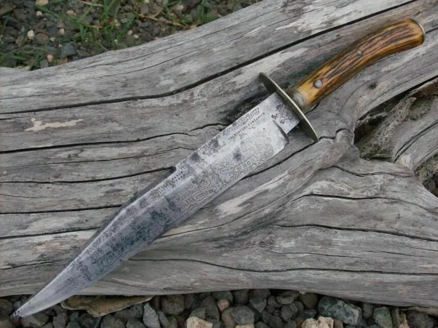 Старый нож. Кинжал-тесак африка. Кинжал-тесак африка. Старинные ножи. Со старым ножом.