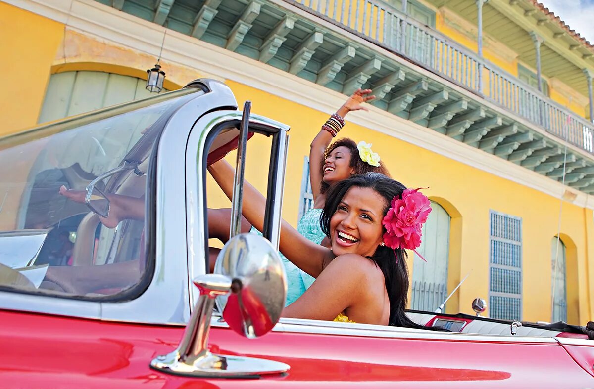 Куба путевка 2023. Куба праздник. Фотосессия на Кубе в машине. Куба Гавана девушки фото.