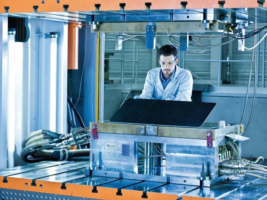 Аутомотив технолоджи. Современны етехнолоогии. Будущее предприятия основа. Современные цифровые технологии. Готовые решения для бизнеса.