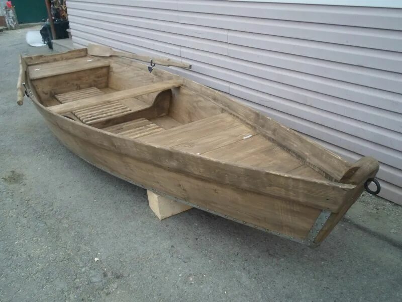 Объявление куплю лодку. Весельная лодка. Лодка деревянная. Деревянная лодка плоскодонка. Деревянная лодка под мотор.