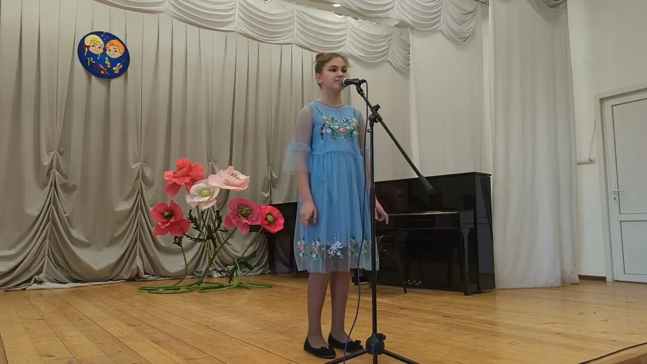 Песня девочка года видео. Песня девочка года видео
