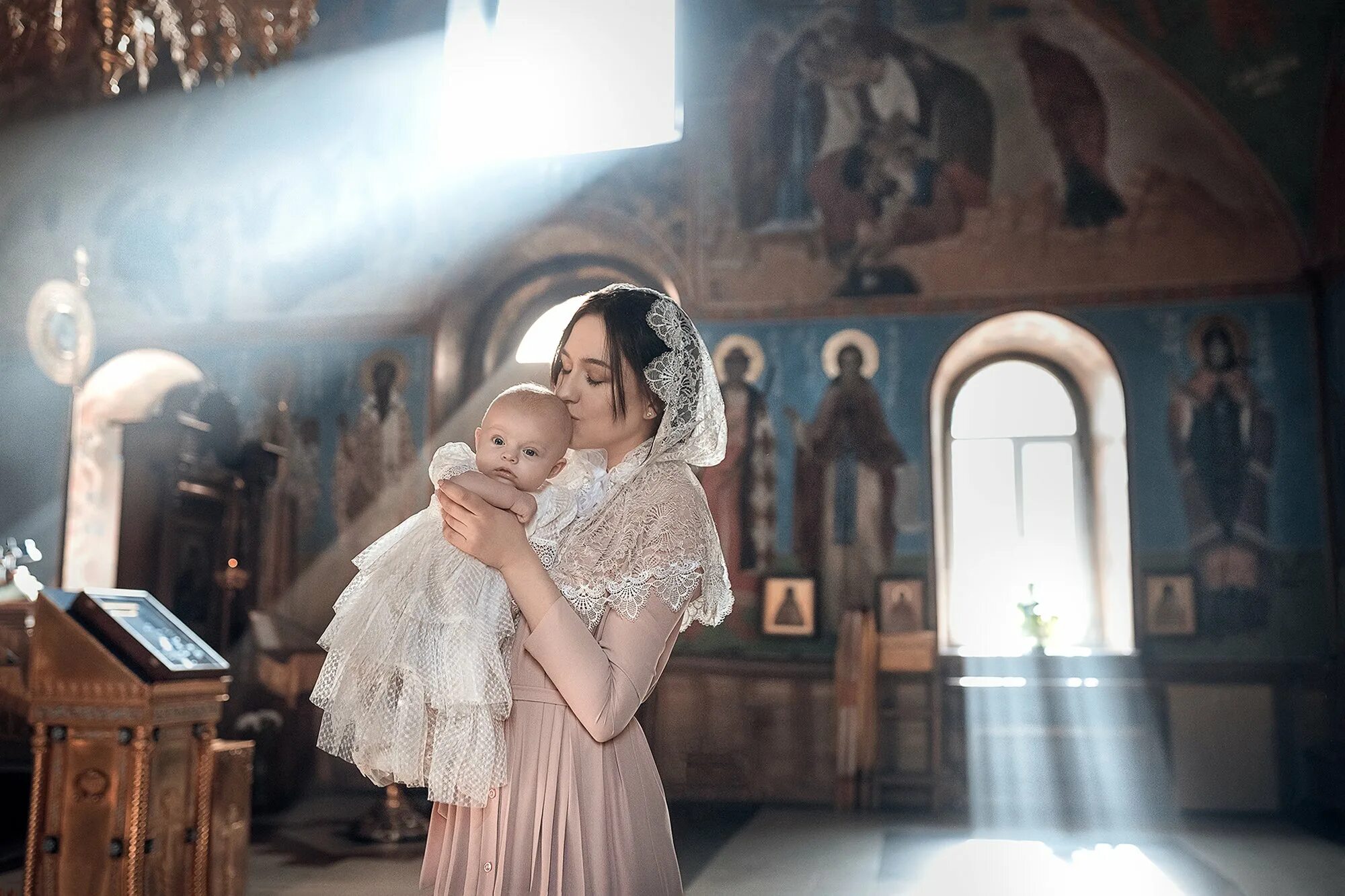 Фотограф крестин. Фотосессия крестин. Крестины фотосъемка. Фотосессия на крестины ребенка. Крещение фотосессия.