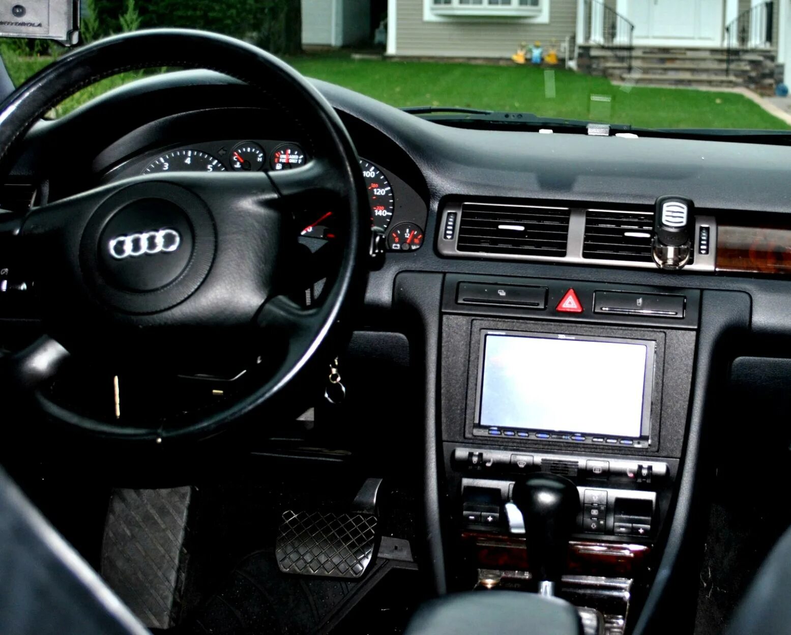 Audi a6 2001. Ауди а6 с5 салон магнитола. Audi a6 c5 2001. Магнитола Audi a6 c5.