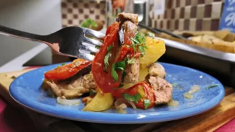 Картошка с мясом и баклажанами в казане