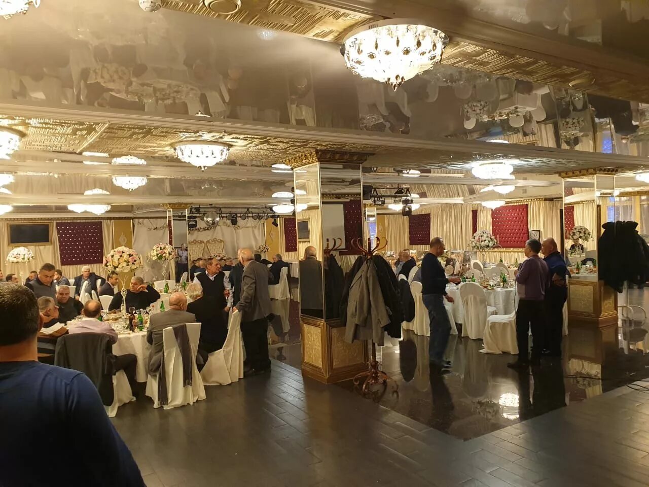 Атаман красная поляна. Метро братиславская кафе атаман. Кафе атаман на братиславская 29. Банкетный зал атаман братиславская. Ресторан атаман.