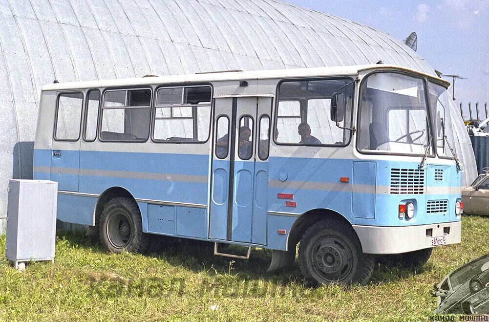 Маршрутки до родника. Автобус ЧАЗ 3205 Таджикистан. Таджикистан-3205. Родник 3230. Автобус Родник-3205.