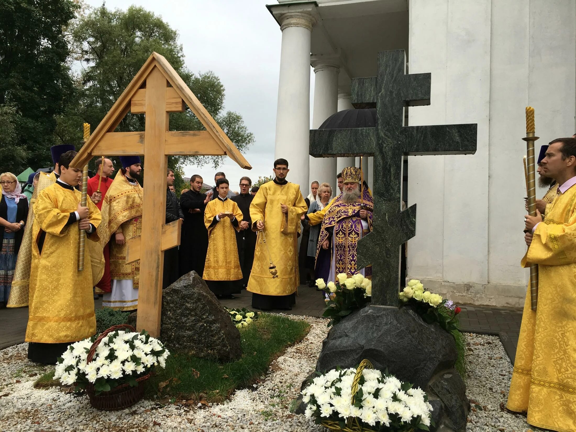 Воскресенский храм села молоди. Церковь молоди Чеховский район. Молодинский храм настоятель. Погода в молодях