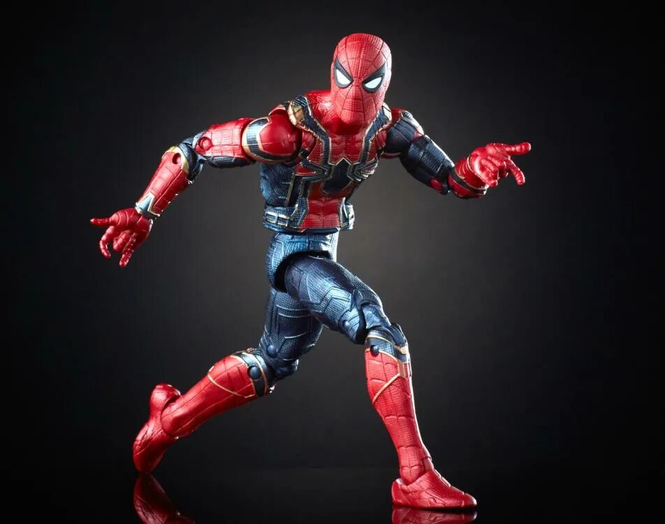 Spider man action figure. Marvel legends iron spider. marvel legends iron spider man infinity war. marvel legends iron spider retro series.