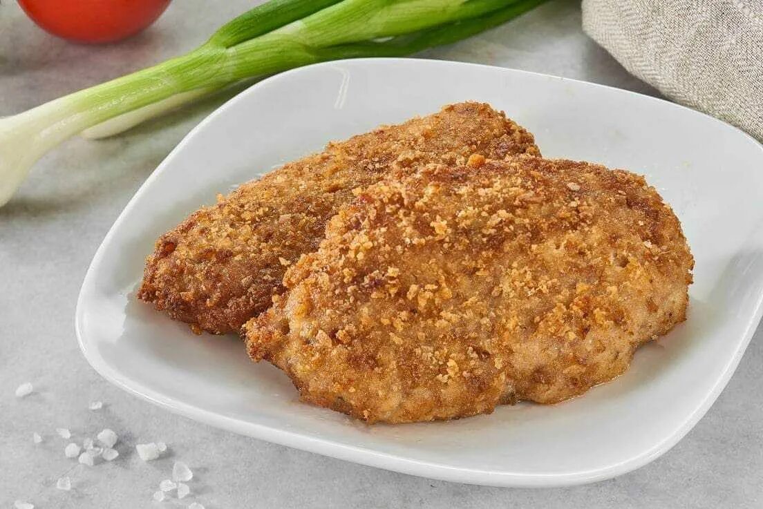 Пожарская котлета. Шницель столичный. Котлета Пожарская классический. Pozharsky Cutlet. Шницель без панировки на сковороде