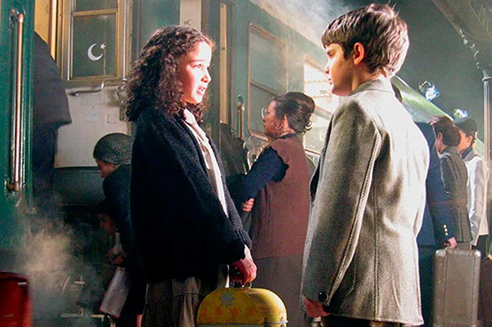 Щепотка перца 2003. Щепотка перца politiki kouzina 2003.