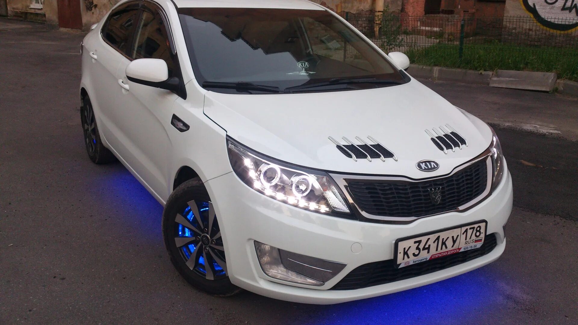 Kia Rio тюнингованная. Kia Rio 3 Hatchback Tuning. Тюнинг Киа Рио 2013 седан. Киа Рио 2013 тюнинг. Тюнингованные рио