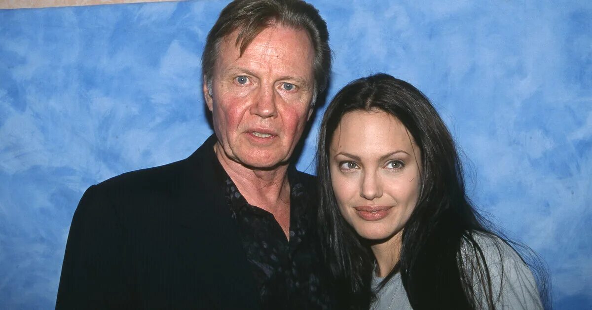 отец анджелины джоли. актер джон войт. актер джон войт. отец анджелины джоли джон войт. джон войт 2021.