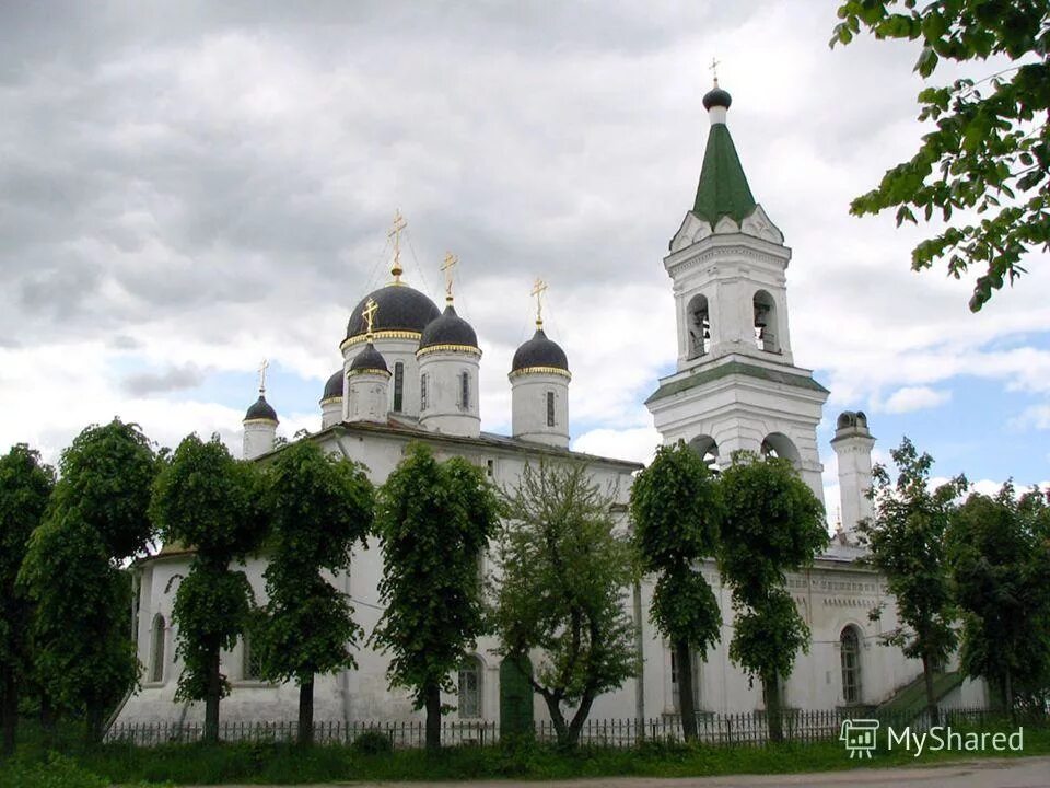 Тверь белый. Белая Церковь Тверь. Тверь Церковь Святой Троицы.