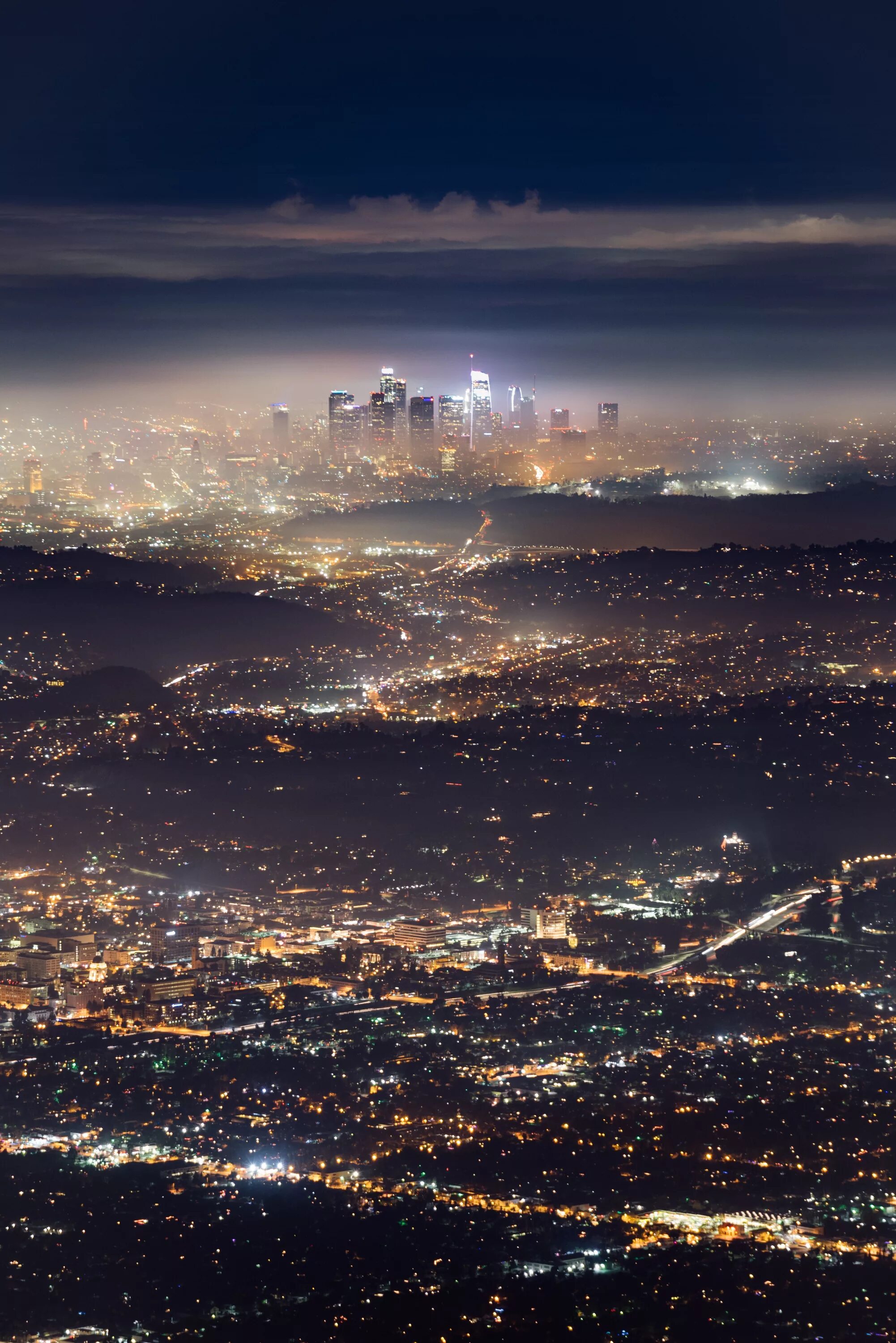 Красивый вид ночью. Мегаполис Лос Анджелес. Ночной Лос Анджелес. Найт Сити Лос Анджелес. Лос Анджелес ночью.