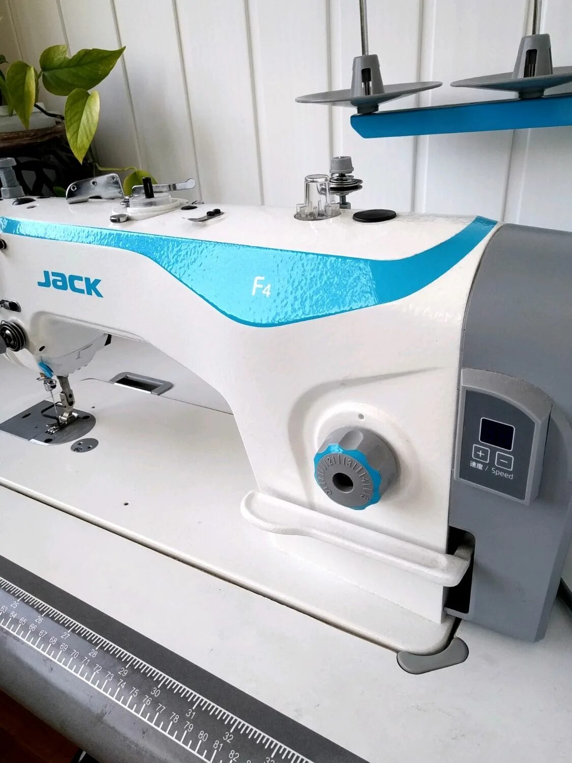 Швейная машинка джак. Швейная машина Jack jk60698. Jack JK-f4hl-7. Швейная машинка Джек f4. Jack швейная машина a4h Промышленная.