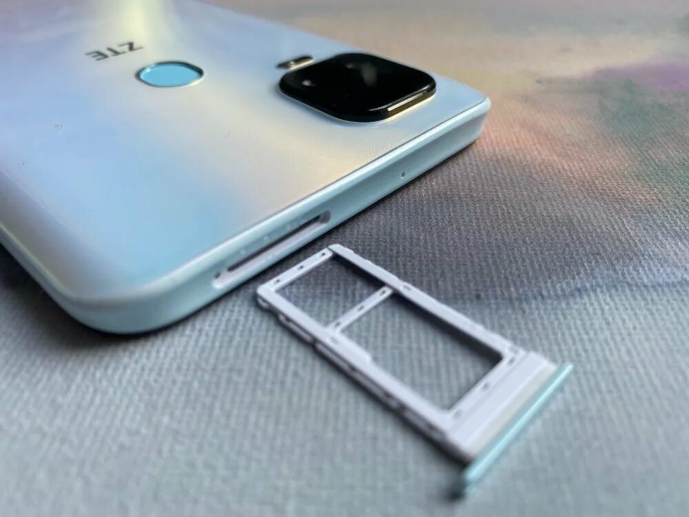 Zte смартфоны 2025. Zte 2025. zte 2025-2025. blade v 2025 цвета корпуса. zte 2025 года со съемным аккумулятором.