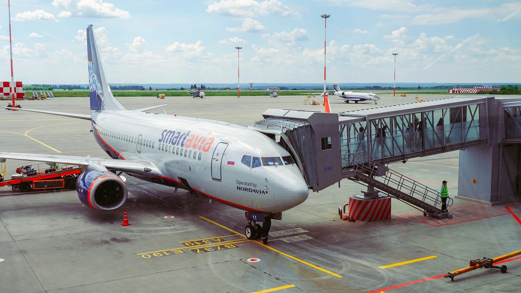 Смарт авиа чья. Боинг 737-800 smartavia. самолёт боинг 737 смартавиа. боинг 737 700 нордавиа. boeing 737-700 смарт авиа.